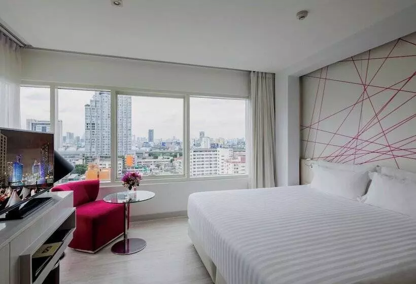 Centara Watergate Pavilion Hotel Bangkok