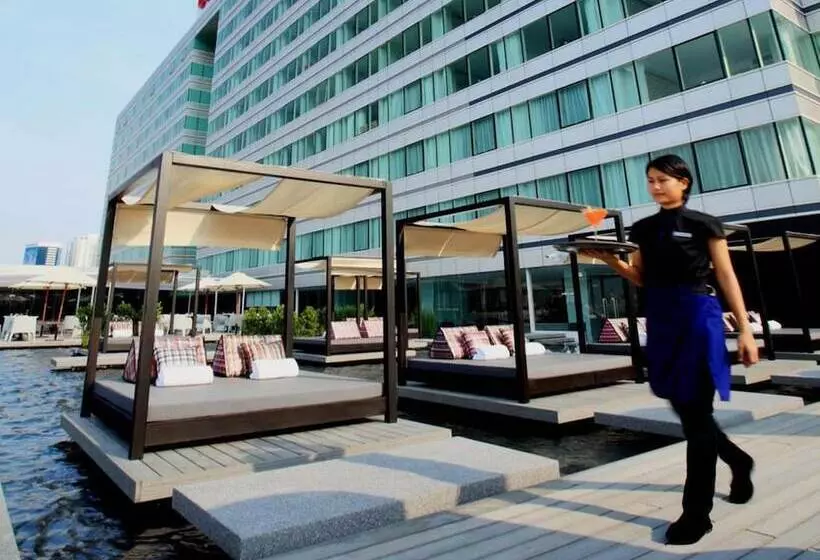 Centara Watergate Pavilion Hotel Bangkok