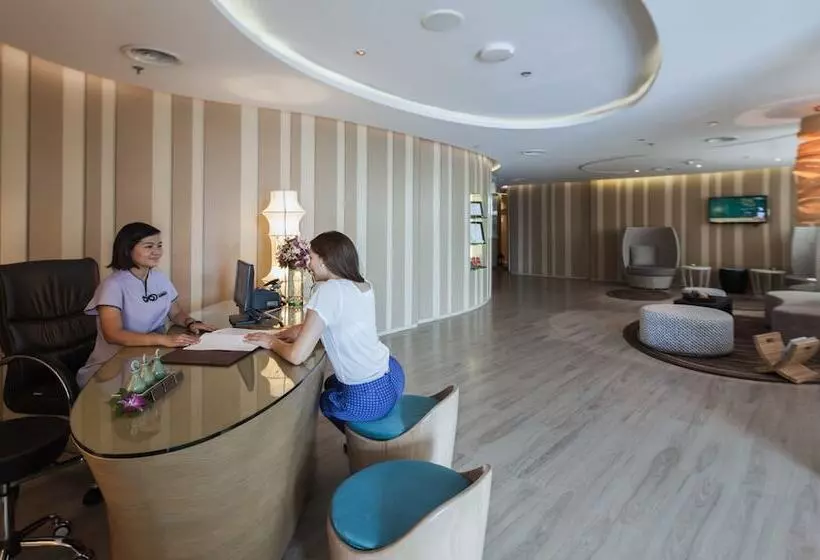 Centara Watergate Pavilion Hotel Bangkok