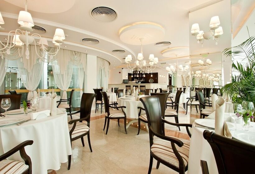 Earth & People Hotel & Spa Free Parking