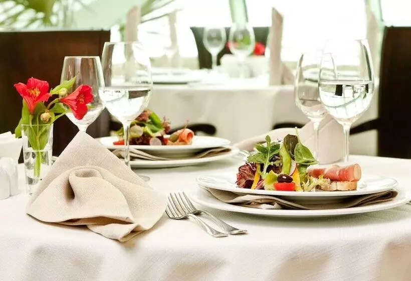 Earth & People Hotel & Spa Free Parking