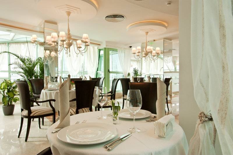 Earth & People Hotel & Spa Free Parking