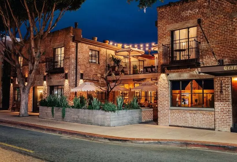 Granada Hotel & Bistro