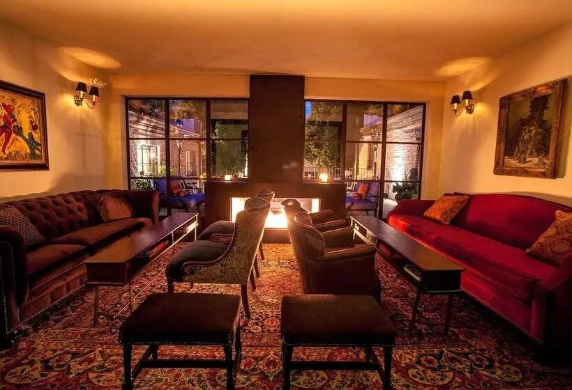 Granada Hotel & Bistro