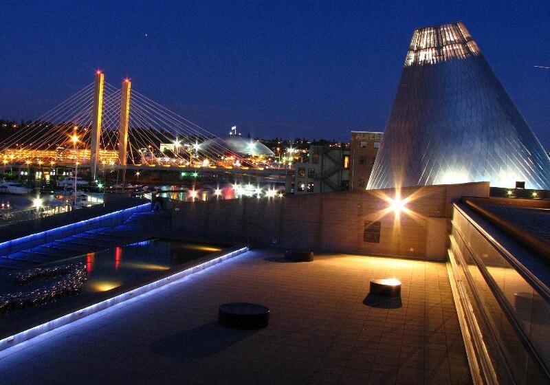 هتل Holiday Inn Express & Suites Tacoma Downtown, An Ihg