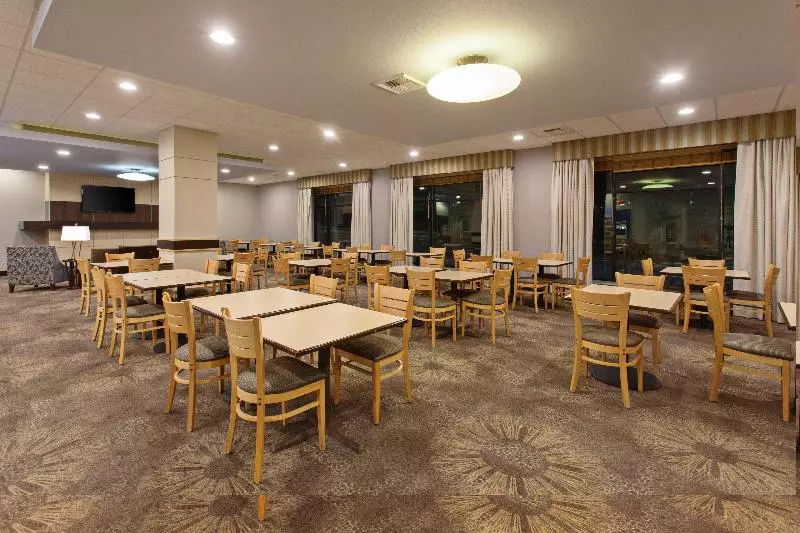 Hotel Holiday Inn Express & Suites Tacoma Downtown, An Ihg