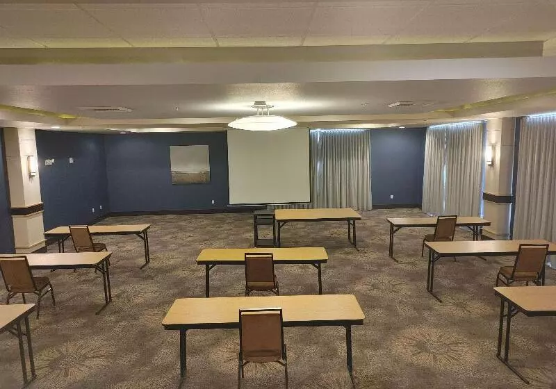 Hotel Holiday Inn Express & Suites Tacoma Downtown, An Ihg