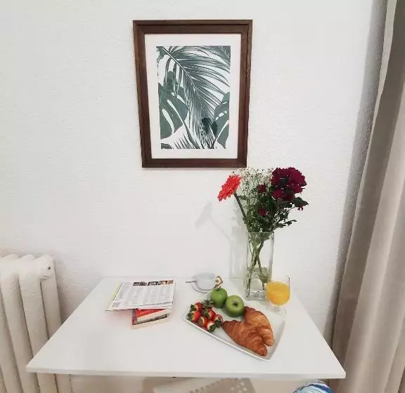 هتل Hostal Alicante