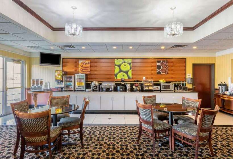 בית מלון כפרי La Quinta By Wyndham Dodge City