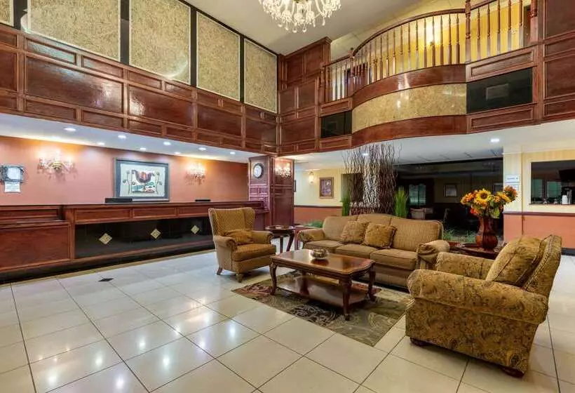 فندق La Quinta By Wyndham Dodge City