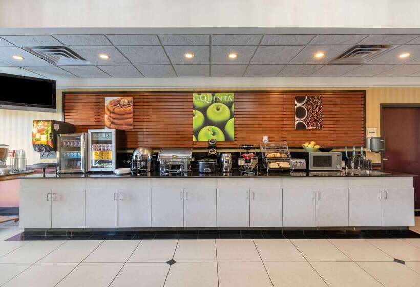 בית מלון כפרי La Quinta By Wyndham Dodge City