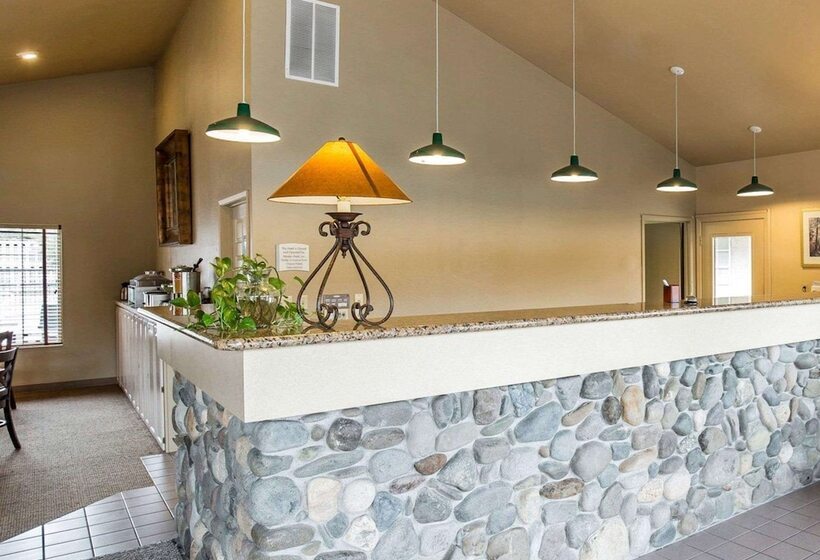 ホテル Quality Inn & Suites Minden