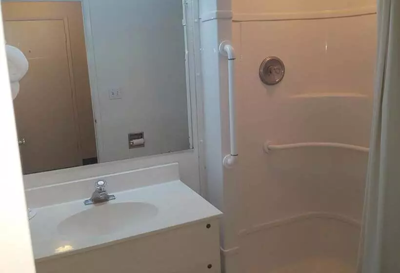 Отель Sioux City Inn