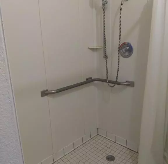 Отель Sioux City Inn