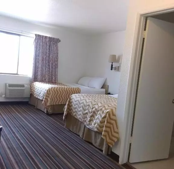 Отель Sioux City Inn
