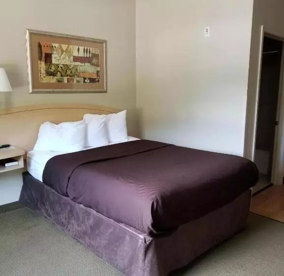 Отель Suburban Studios Morgantown