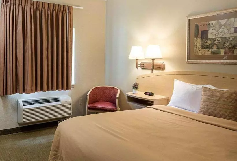 Отель Suburban Studios Morgantown