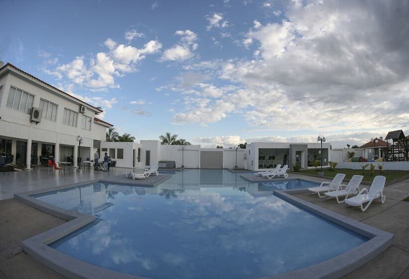 هتل Terranova Suites