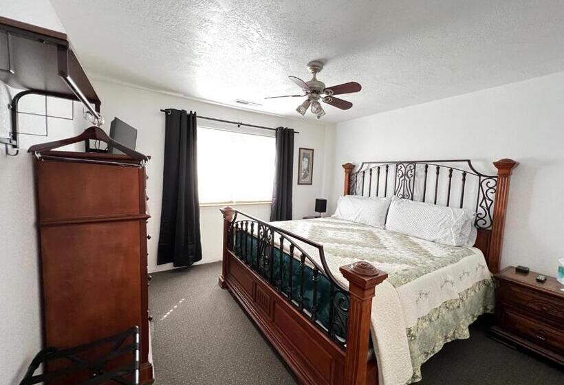 فندق The Snuggle Inn