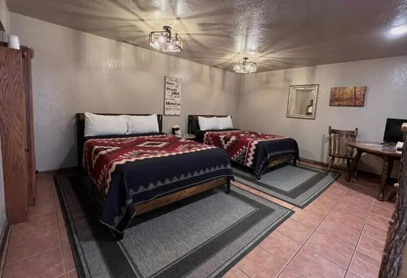 Отель The Snuggle Inn