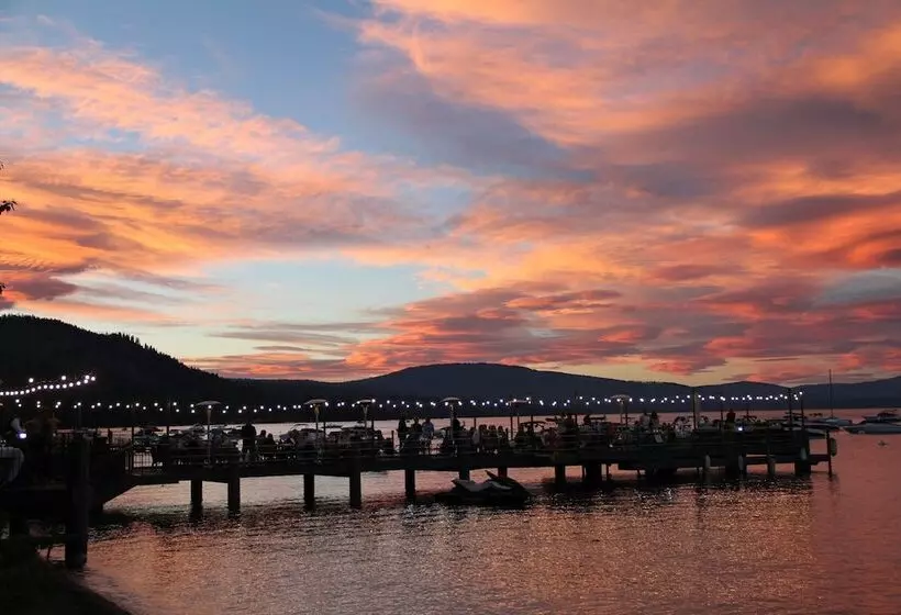 호텔 West Shore Cafe And Inn