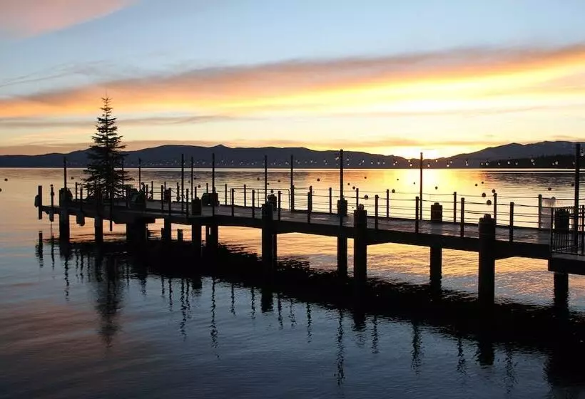 호텔 West Shore Cafe And Inn