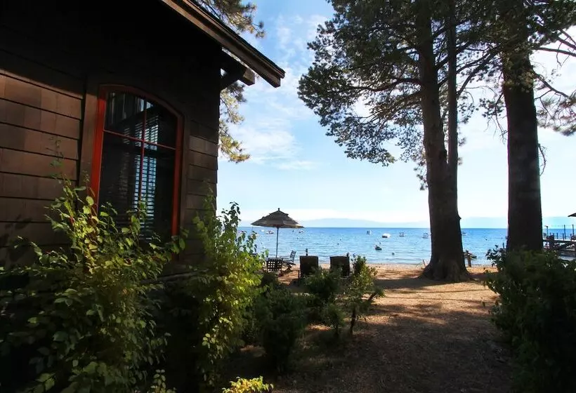 호텔 West Shore Cafe And Inn