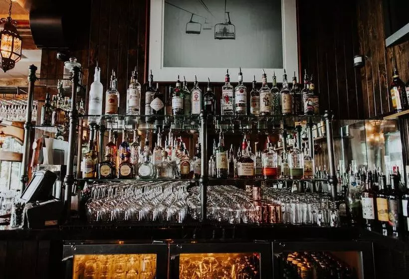 호텔 West Shore Cafe And Inn