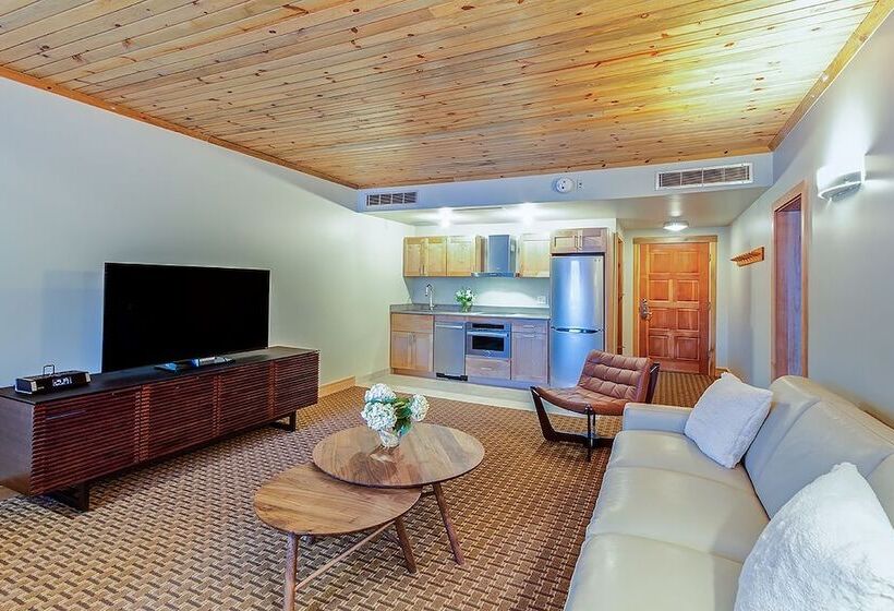 Ice House Suites And Condominiums