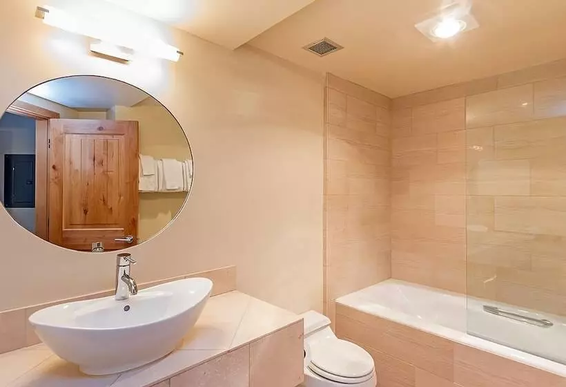 Ice House Suites And Condominiums