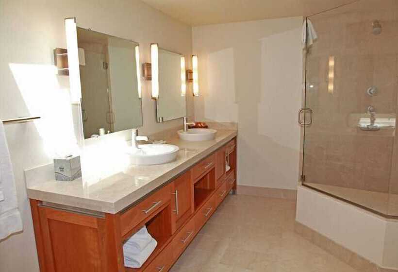 Ice House Suites And Condominiums