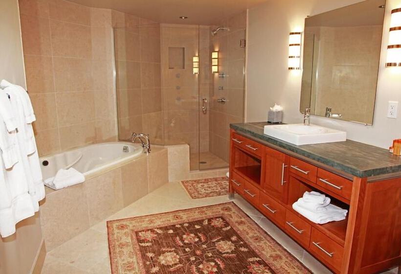 Ice House Suites And Condominiums