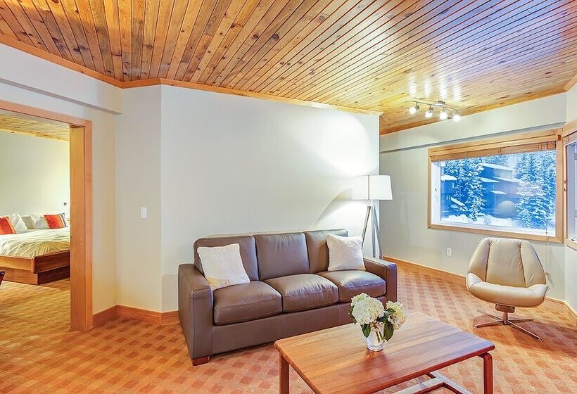 Ice House Suites And Condominiums