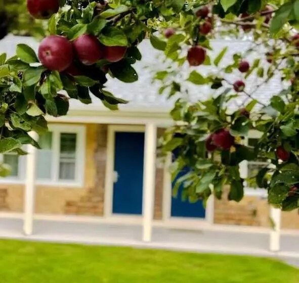 モーテル Eagle Wing Inn Cape Cod