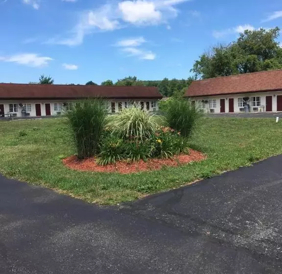 Motel Red Carpet Inn & Suites Cooperstown