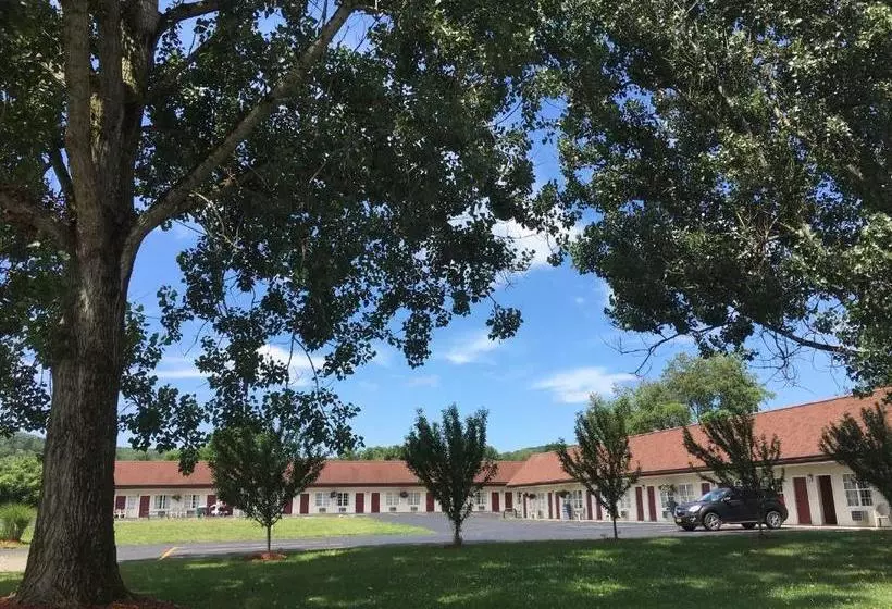 Motel Red Carpet Inn & Suites Cooperstown