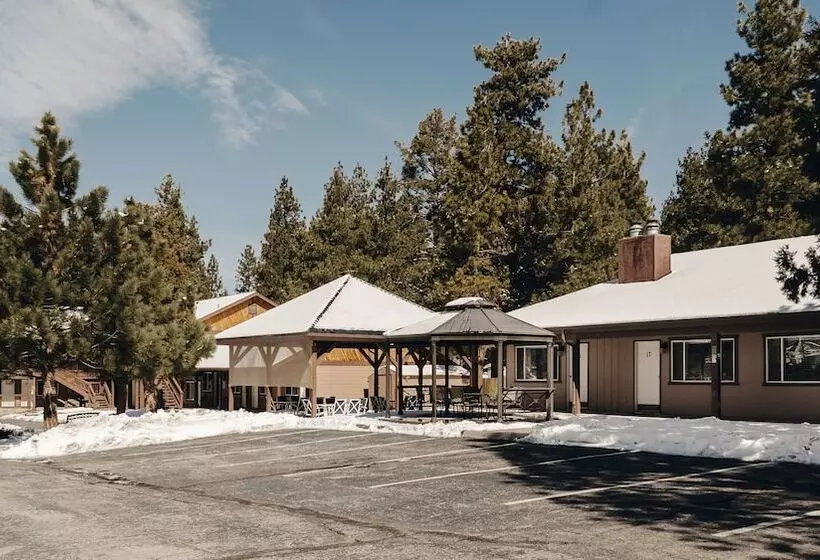 استراحتگاه Vintage Lakeside Inn