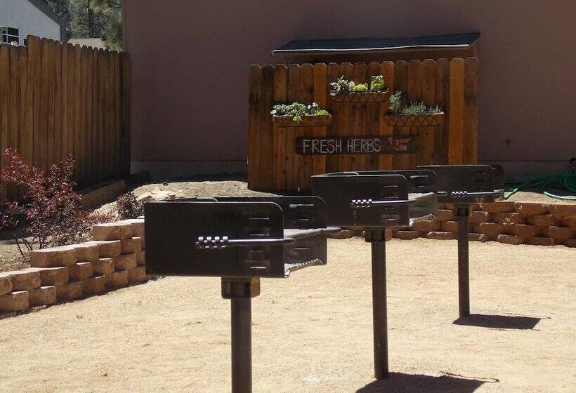 리조트 Vintage Lakeside Inn