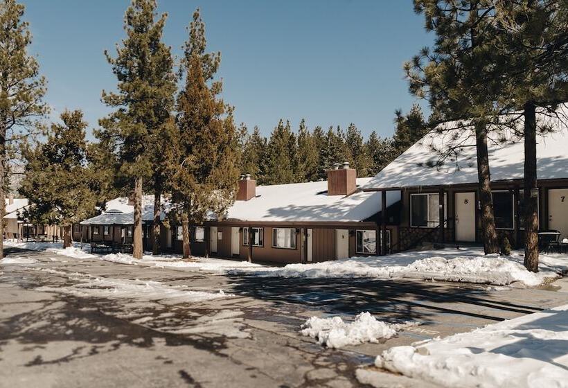 리조트 Vintage Lakeside Inn