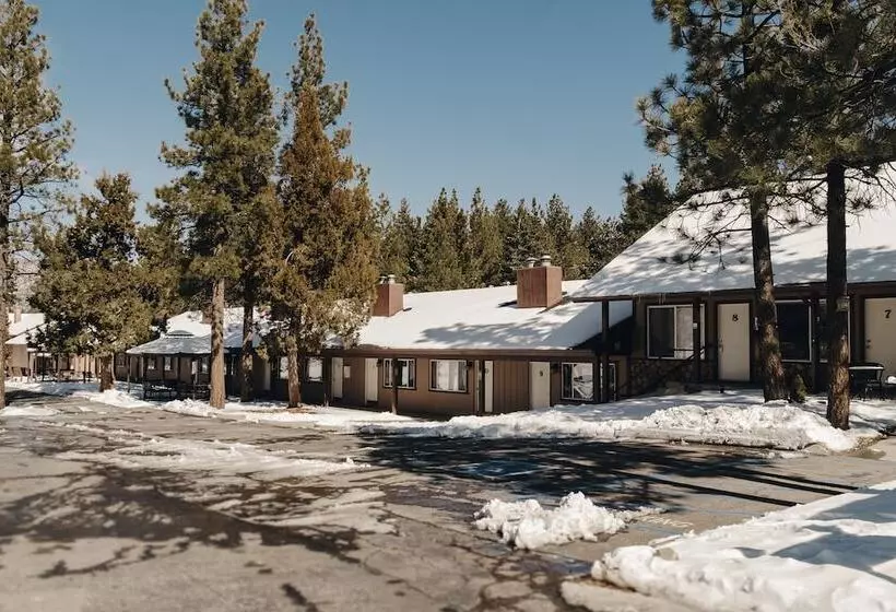 استراحتگاه Vintage Lakeside Inn