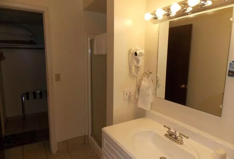 استراحتگاه Vintage Lakeside Inn