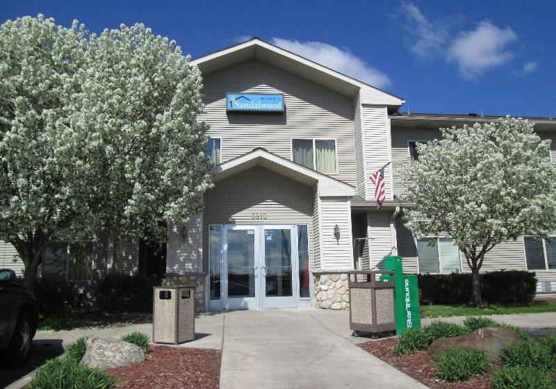 Sandalwood Studios & Suites