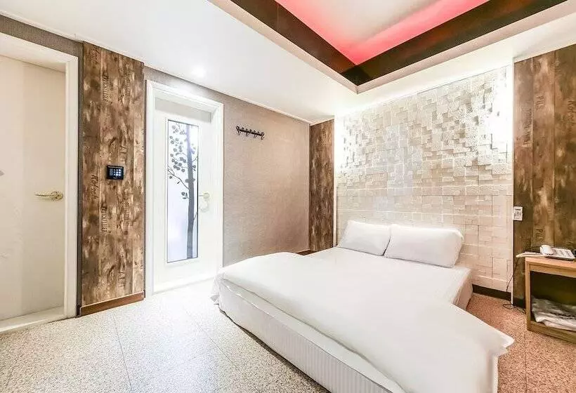 Hotelli Gyeongsan Healing