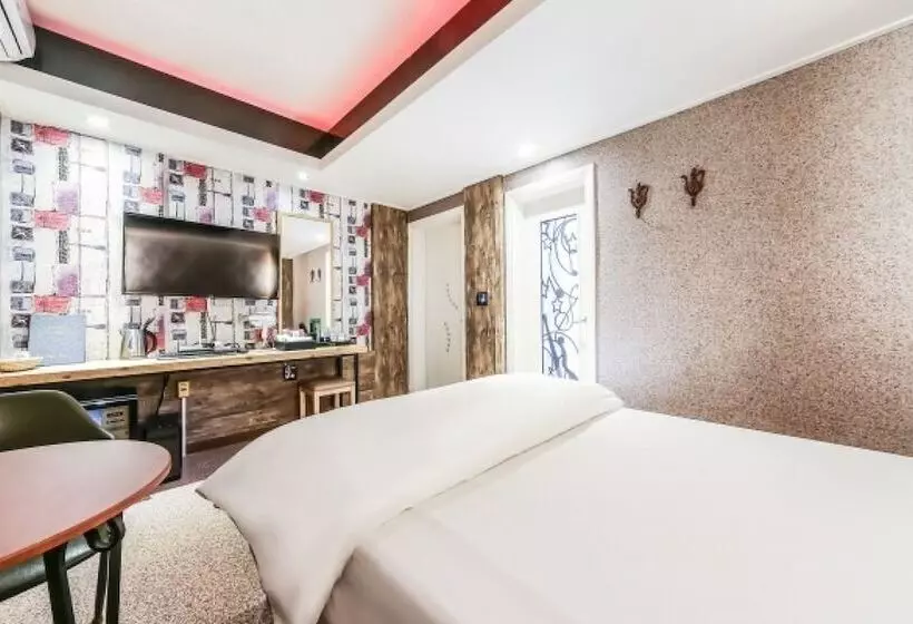 Hotelli Gyeongsan Healing