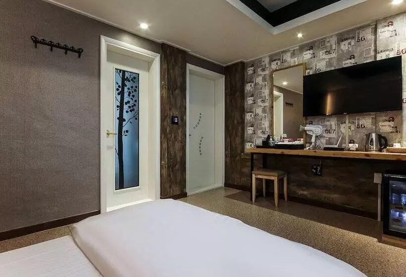 Hotelli Gyeongsan Healing