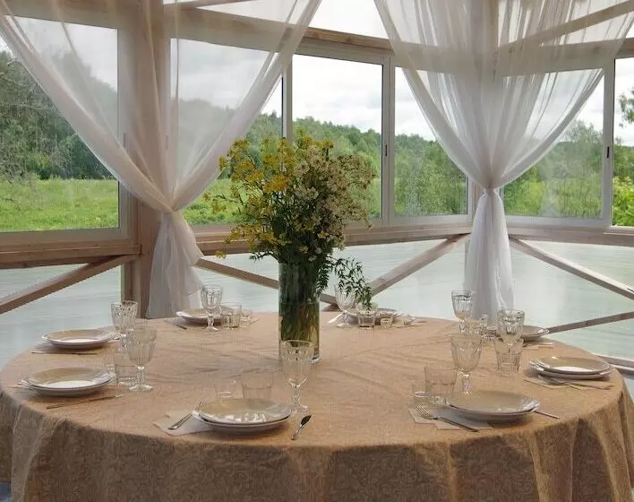 Hotelli Vishnevyi Sad