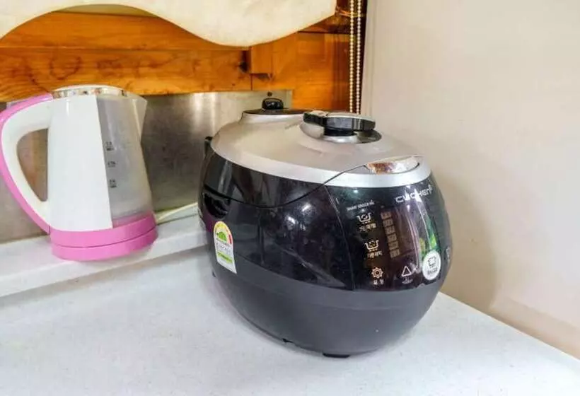 Majatalo Youngwol Your Castle Bed And Breakfast