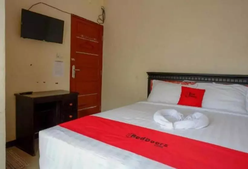 Hotelli Reddoorz At Makale Tana Toraja