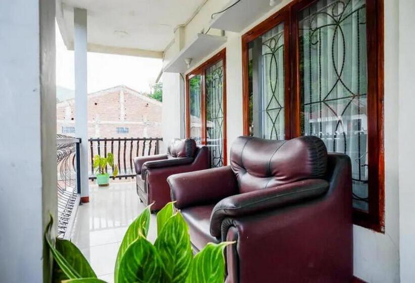 בית מלון כפרי Reddoorz At Makale Tana Toraja