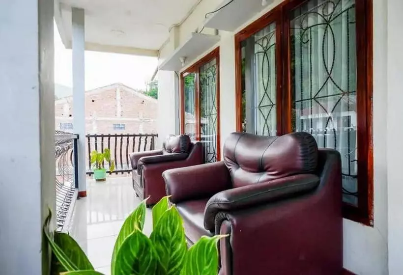 Hotelli Reddoorz At Makale Tana Toraja